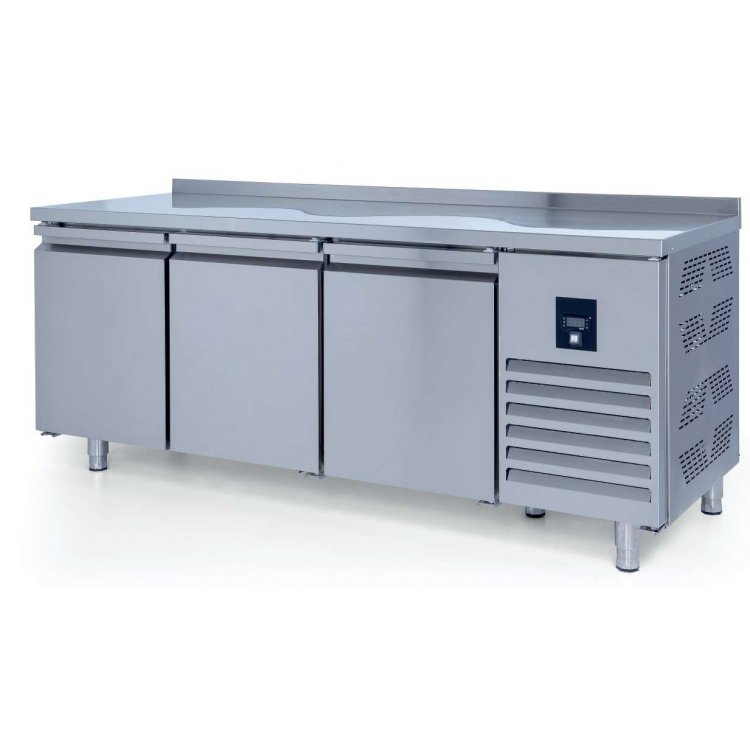 Mesa Refrigerada Snack 3 puertas Fondo 600 de 2000 x600 x850h mm ESTAMBUL Mesa Refrigerada Snack 3 puertas Fondo 600 de 2000 x600 x850h mm ESTAMBUL