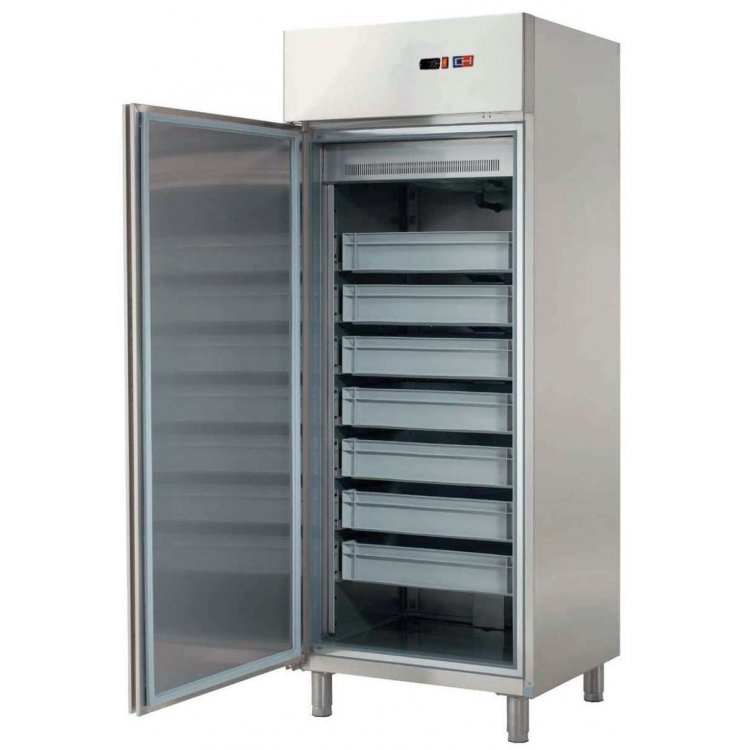 Armario Refrigerado Conservación de Pescado 1 Puerta 7 Contenedores de 760 x729 x2005h mm CORDOBA ARCH-701-P Armario Refrigerado Conservación de Pescado 1 Puerta 7 Contenedores de 760 x729 x2005h mm CORDOBA ARCH-701-P
